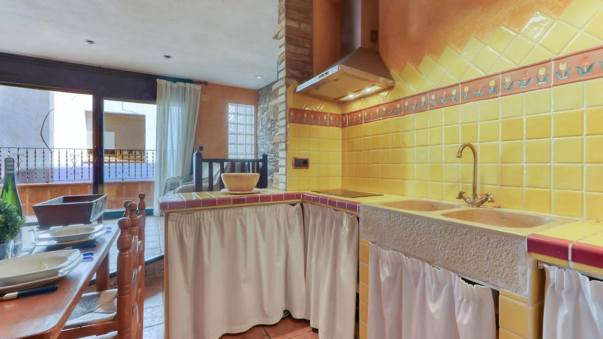 רוזס Spacious Apartment With Terrace